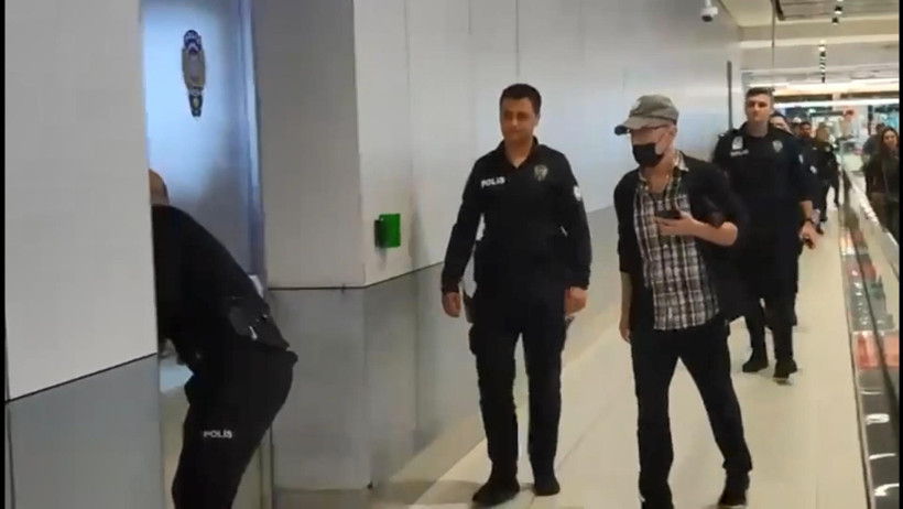 Kaşif Kozinoğlu Soruşturmasında Yeni Gelişme: Koğuş Arkadaşı Emekli Albay Hasan Atilla Uğur Havalimanında Gözaltına Alındı - Resim : 1