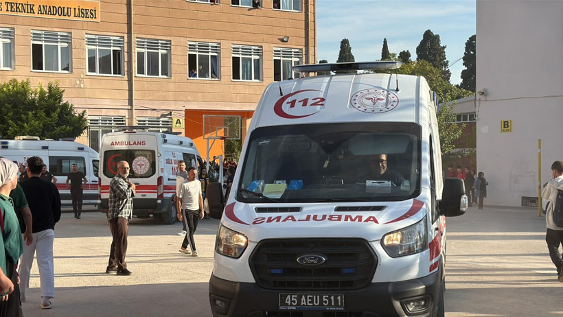 Turgutlu’daki Okul Saldırısında Soruşturma Derinleşiyor: 11 Öğrenciyi Yaralayan Zanlı Eylemini Önceden Söylemiş, Tüfekle Bir Ay Önce Atış Talimi Yapmış - Resim : 2