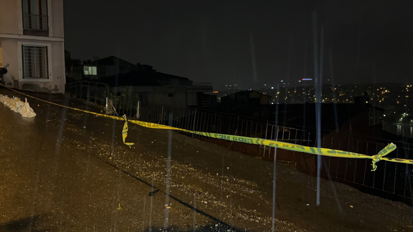 Sağanak Kabusu Gece Yarısı Vurdu! İstanbul ve Ankara'da Felaket: Evleri ve Alt Geçitleri Su Bastı, Yollar Çöktü, Araçlar Çukura Düştü - Resim : 6