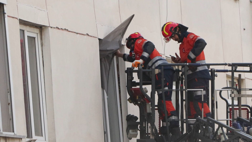 Maltepe’de 7 Katlı Binada Facia: 2 Ölü, 10 Yaralı! Enkaz Altındaki 3 Kişiyi Arama Çalışması Durdu, Kontrollü Yıkım Başladı - Resim : 10
