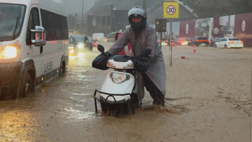 İstanbul’da Sel Felaketinin Ardından Yeni Uyarı! Uzman İsim Saat Verdi, Riske Dikkat Çekti - Resim : 1