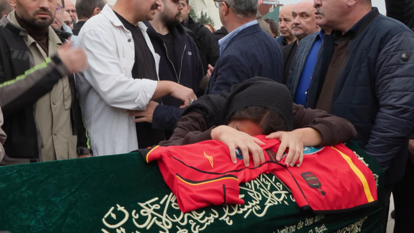 57 Yaşında Hayatını Kaybeden Nev'e Son Veda: Ünlü İsimler Yalnız Bırakmadı - Resim : 1