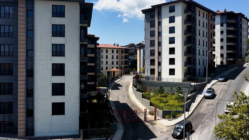 Maltepe’de Çöken Binanın Hak Sahiplerine Jet Dönüşüm: Yeni Konutlar 20 Günde Tamamlandı, Anahtarlar Dağıtılıyor - Resim : 1