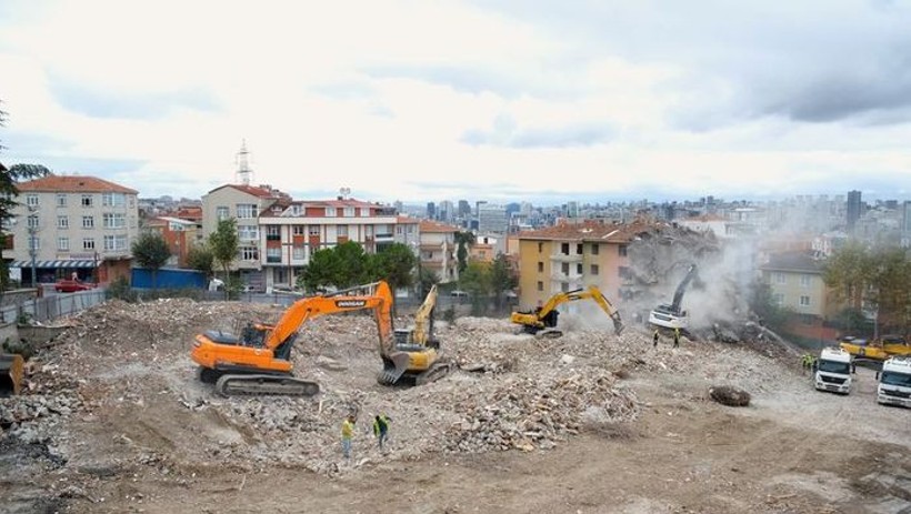 Milyonlarca İstanbullu Tabut Evlerde Yaşıyor: Yıkılması Gereken Bina Sayısı Ortaya Çıktı - Resim : 2