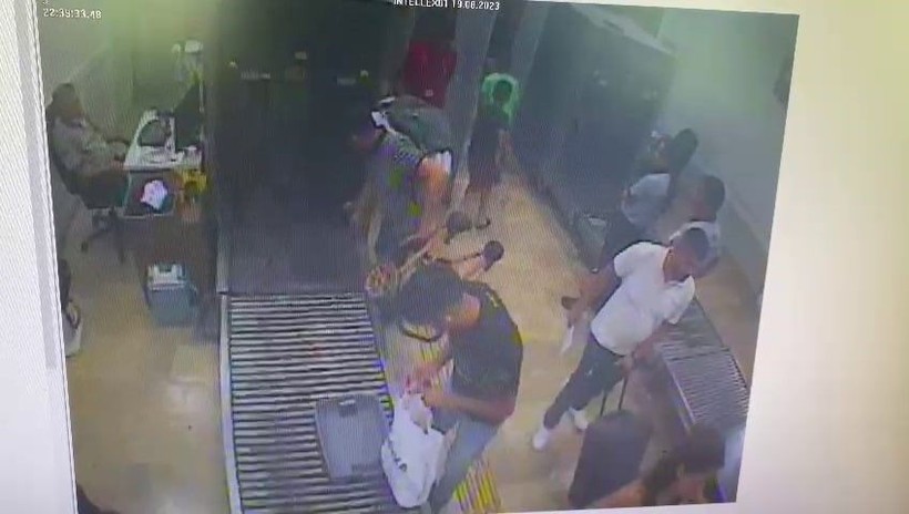 Sıfır Bir ve Kıyma dizisi oyuncusu Ulaş Ünal, havaalanında bir avukatın cüzdanını çaldı - Resim: 2