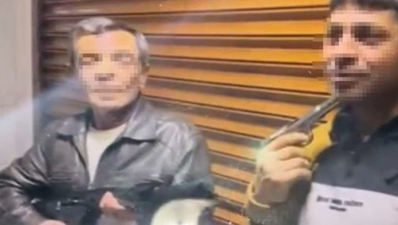 İbretlik Olay! Her Şey Saniye Saniye Kamerada: Silahla Şaka Yapayım Derken... - Resim : 1