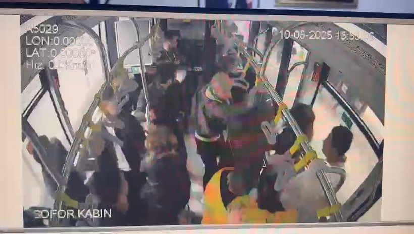Haramidere'deki Metrobüs Kazasında Yeni Görüntüler: Dehşet Araç İçi Kamerasında! - Resim : 1