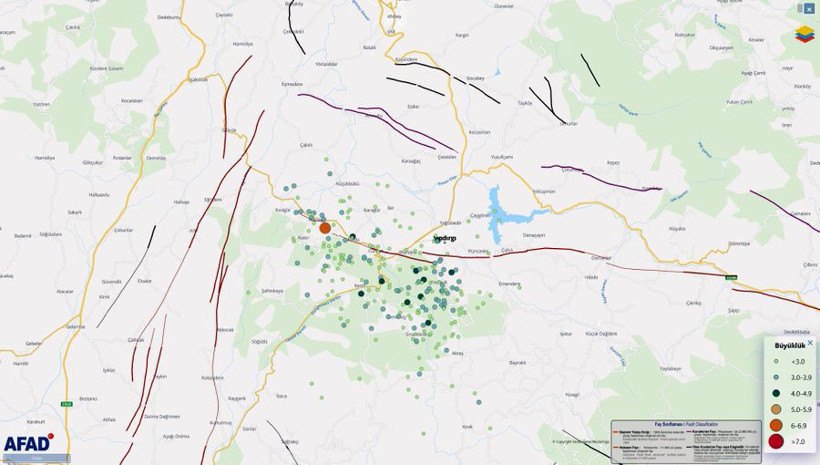Balıkesir Beşik Gibi! Artçı Sarsıntılar Sürüyor... Sahra Hastanesi Kuruldu, Yaz Okulları Tatil Edildi - Resim : 4