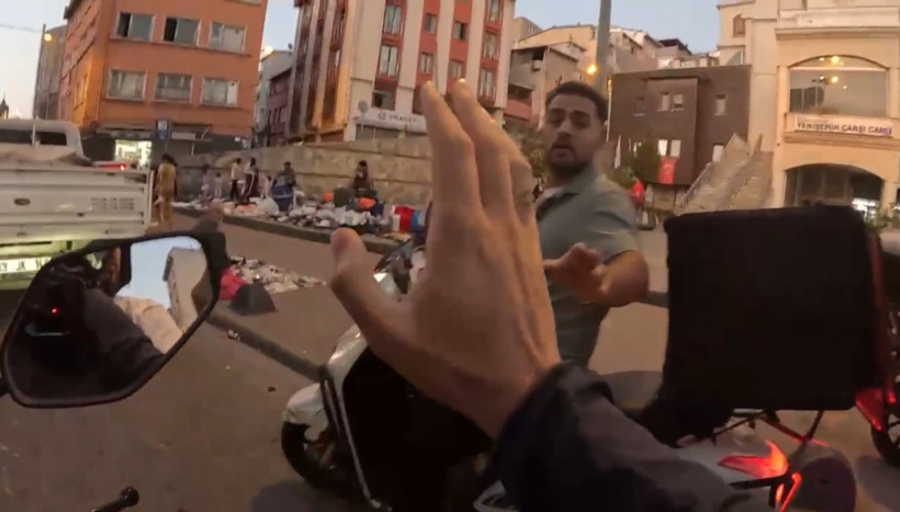 İstanbul'un Göbeğinde Utandıran Görüntüler! İspanyol YouTuber'ı Kovalayıp Darbettiler! İkisi de Suç Makinesi Çıktı - Resim : 2