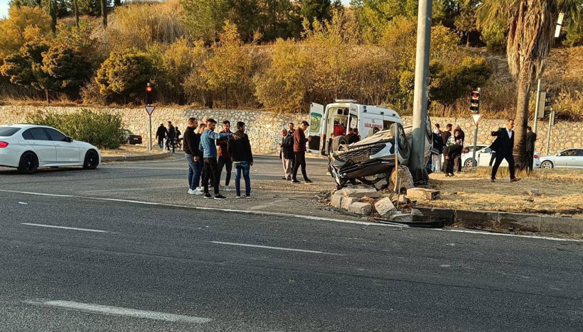 Adıyaman'da Otomobiller Kafa Kafaya Çarpıştı:7 Yaralı - Resim : 1