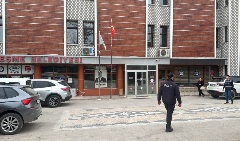 Eşme Belediyesi'ne Operasyon: Belediye Başkanı Yılmaz Tozan Gözaltına Alındı - Resim : 1