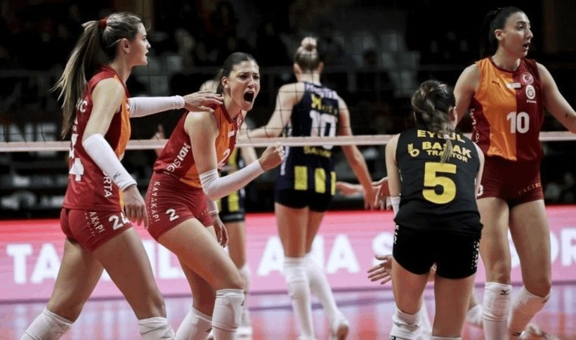 İlkin Aydın Ortaya Çıktı, 'Seviyorum' Diyerek Paylaştı - Resim: 1