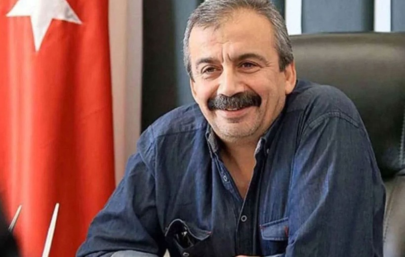Sırrı Süreyya Önder Hayatını Kaybetti - Resim : 2