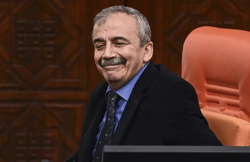 Sırrı Süreyya Önder Hayatını Kaybetti - Resim : 4