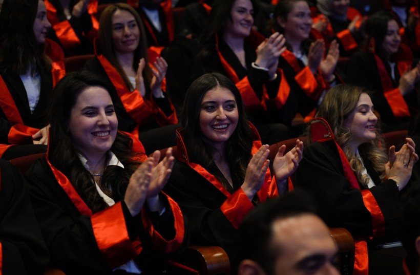 Cumhurbaşkanı Erdoğan Rize'yi Duyunca Gülümsetti: Ula Bizden İzin Aldın mı? - Resim : 3