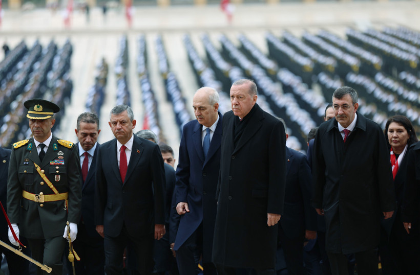 Devletin Zirvesi Anıtkabir’de: 'Türkiye Yüzyılı Hedefine Kararlılıkla Yürüyoruz' - Resim : 2