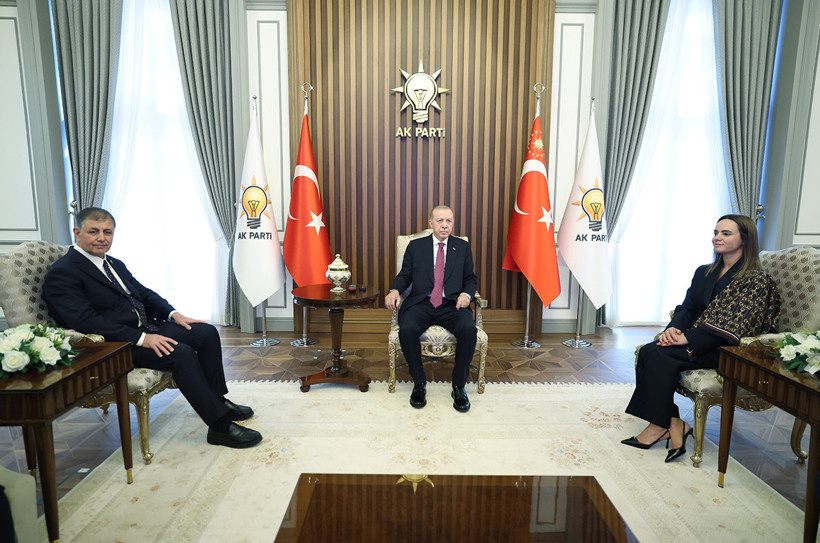 İzmir Siyasetinde Tarihi Dönüm Noktası: Cemil Tugay Resmen AK Parti'ye Geçti - Resim : 9
