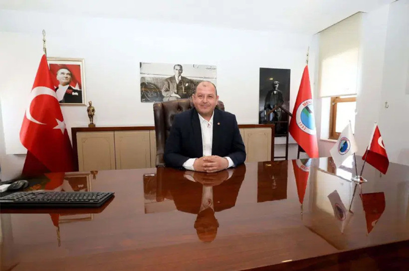 Menderes Belediyesi Soruşturmasında Yeni Gelişme! İlkay Çiçek’in Yanına Yerleştirildiği İddia Edilen Avukat Gözaltında - Resim : 2