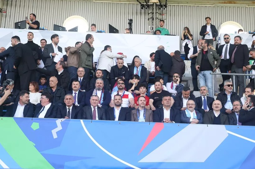 Berat Albayrak Uzun Süre Sonra Görüntülendi - Resim : 1