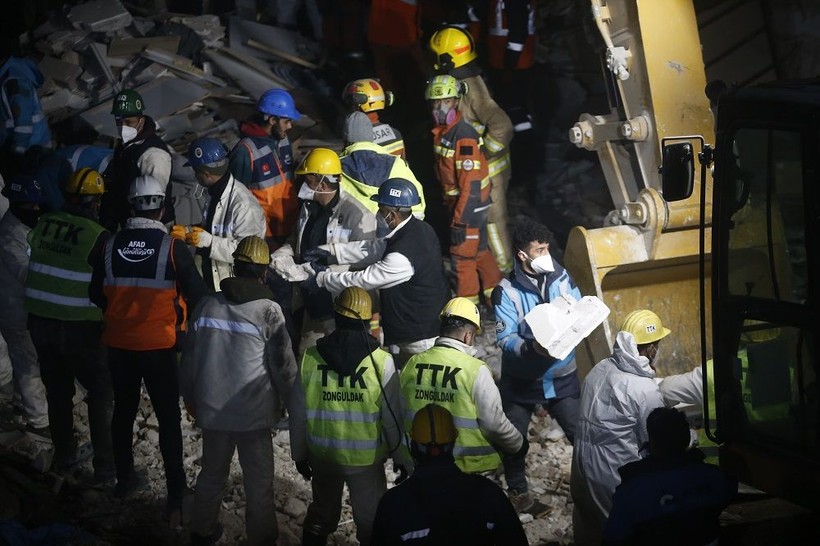 Depreme karşı hangi bölgeler riskli? İstanbul'un deprem röntgeninde mahalleler tek tek sıralandı! - Resim: 9