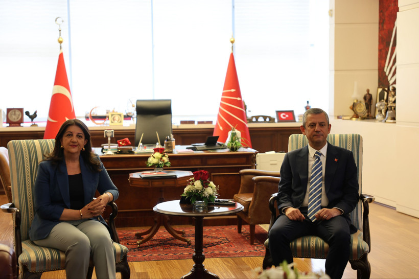 DEM Parti'den Özel'i Ziyaret Sonrası İlk Açıklama - Resim : 1