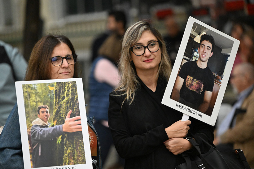 78 Kişiye Mezar Olmuştu... Kartalkaya Yangın Faciası Davasında Otel Sahibine Tepki: 'KATİL' - Resim : 9