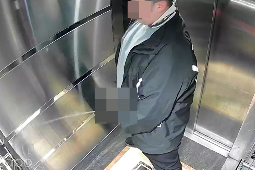 Pizza Siparişinde Skandal Görüntüler: Kuryenin Mide Bulandıran Hareketi Kameraya Yansıdı - Resim : 2