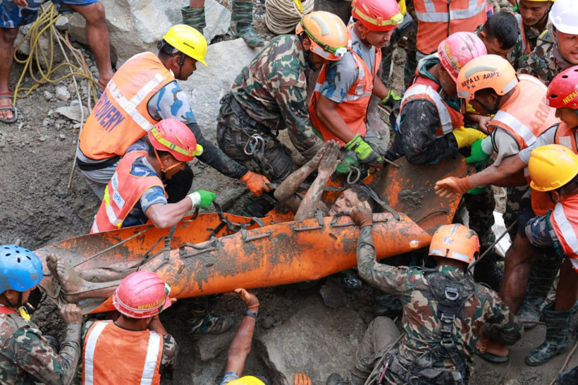 Nepal’de Mucize Kurtuluş! Tünelde Mahsur Kalan 2 İşçi 9 Gün Sonra Sağ Çıkarıldı - Resim : 2