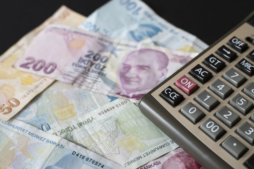 Türkiye’nin Yoksulluk Karnesi! TÜİK, Şehir Şehir Genç Yaşlı Demeden Tek Tek Açıkladı: Bu Koşullardan 7 Tanesini Tutturamayanlar… - Resim: 8