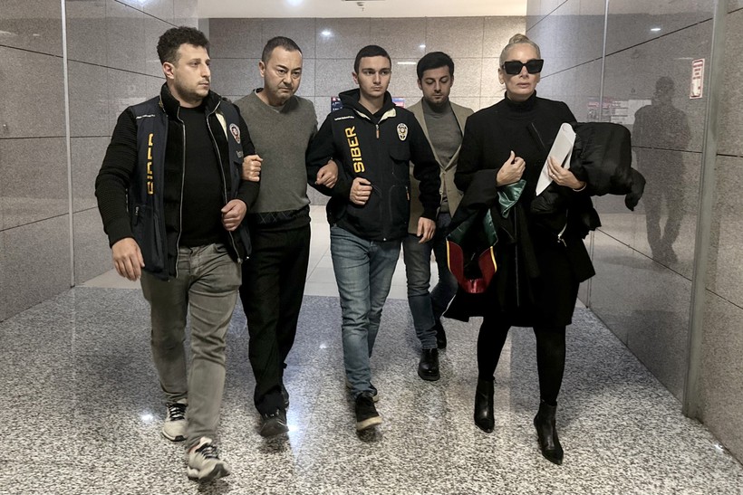 Tutuklama Talep Edilmişti... Serdar Ortaç ve Mehmet Ali Erbil'den İlk Açıklama - Resim : 1