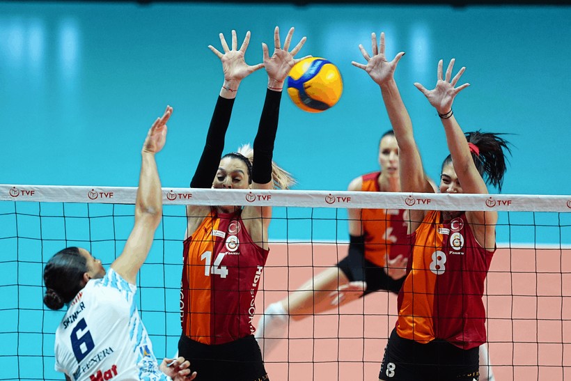 Galatasaray 3-1 Yenildi - Resim : 1