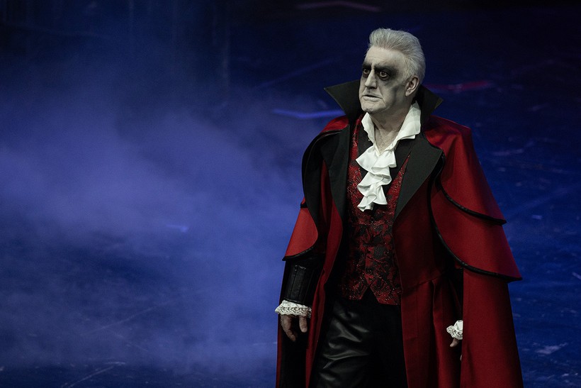 Devlet Tiyatroları Genel Müdürlüğüne Atanmıştı! Tamer Karadağlı 'Dracula' Oldu - Resim : 4