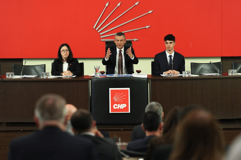 CHP'de Kritik PM Toplantısı Başladı: Yeni MYK Belirlenecek - Resim : 1
