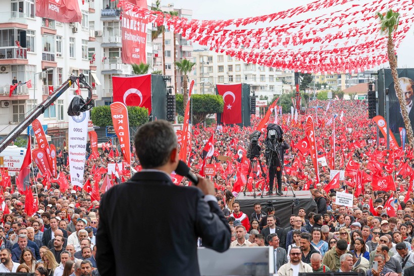 Özgür Özel'den Cumhurbaşkanına 'Düello' Çağrısı: Eğer İmamoğlu Suçlu Çıkarsa Siyaseti Bırakıyorum - Resim : 6