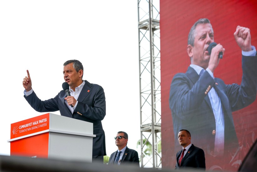 Özgür Özel'den Cumhurbaşkanına 'Düello' Çağrısı: Eğer İmamoğlu Suçlu Çıkarsa Siyaseti Bırakıyorum - Resim : 4