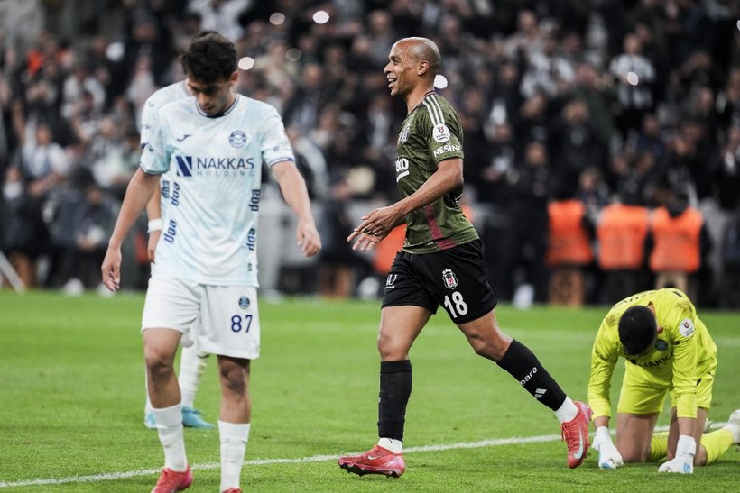 Adana Demir'e Kartal Pençesi: Beşiktaş Gol Oldu Yağdı - Resim : 2