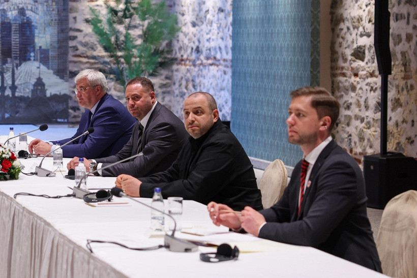 Barışa İlk Adım... İstanbul'da Diplomasi Trafiği: Kritik Zirve Sona Erdi - Resim : 9