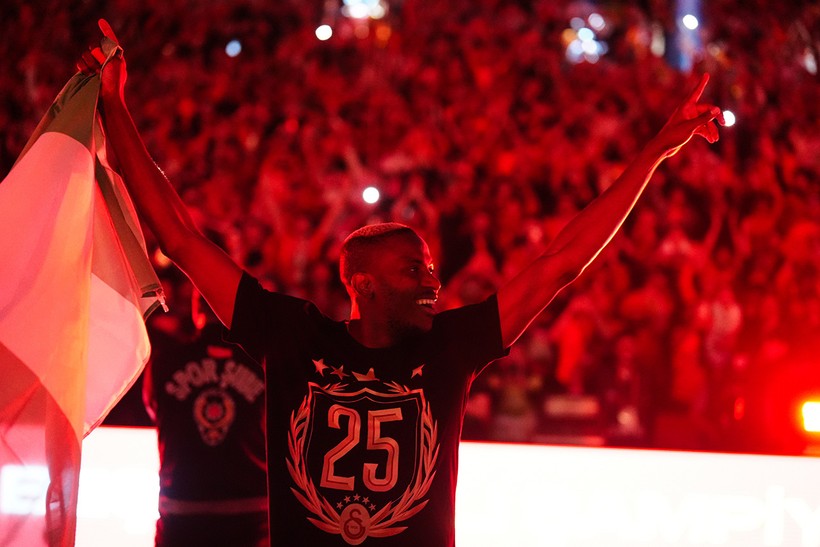 Galatasaray'ın 5. Yıldız Kutlamaları: Rams Park’ta Gala Gecesi ve Yenikapı’da Dev Şölen! - Resim : 2