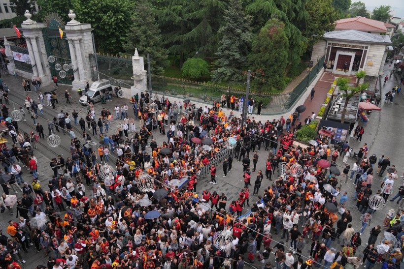 Yenikapı'da Büyük Coşku! Galatasaray Şampiyonluk Kupasına Kavuştu - Resim : 1