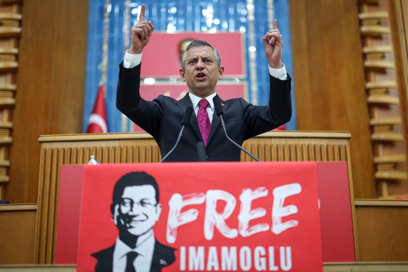 Özgür Özel'den Flaş Açıklamalar: Ahtapotu Anlattı, AKP'li Belediyeleri Tek Tek İfşa Etti - Resim : 8