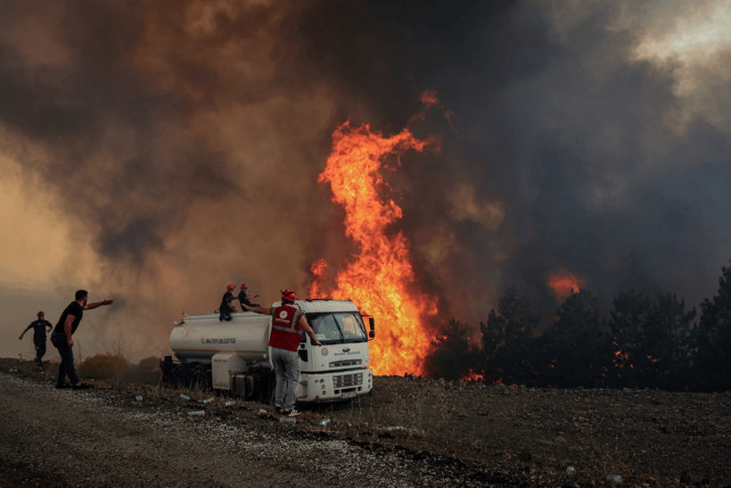 Ülkenin Dört Bir Yanı Alev Alev! Bakan Yumaklı Orman Yangınlarında Son Durumu Açıkladı - Resim : 3