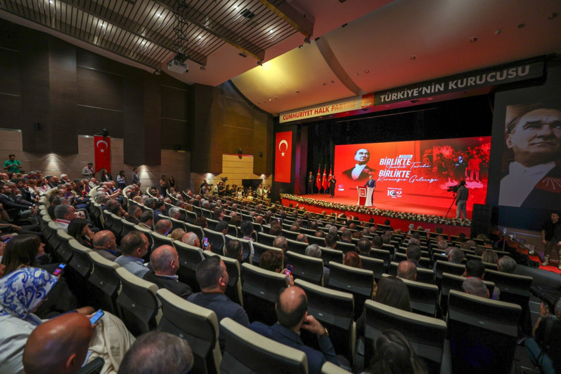 Özgür Özel Parti Çalıştayı'ndan Çok Net Konuştu: ‘Ne Bir Geri Adım Atacağız, Ne de…’ - Resim : 1