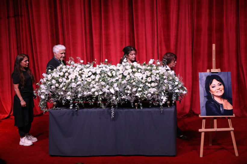 Usta Tiyatrocu Anta Toros’a Ağlatan Veda! ‘50 Yılımın Her Anında Olan Bir Dostumdu’ - Resim : 4