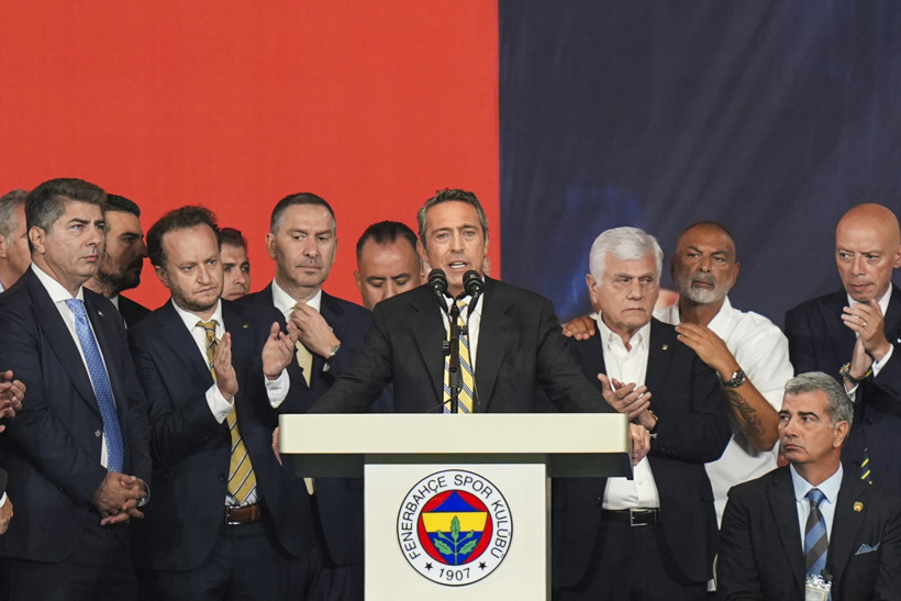Ali Koç'tan Fenerbahçe’nin Çiçeği Burnunda Başkanına 'Borç' Mirası! Hepsi Peş Peşe Sıralandı, Liste Uzadıkça Uzuyor - Resim : 3