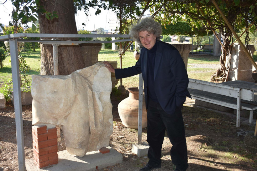 İzmir’de Heyecanlandıran Keşif! 1800 Yıllık, 110 Santimetre Boyunda… Kimliği Hakkında 3 Farklı Teori Var - Resim : 1
