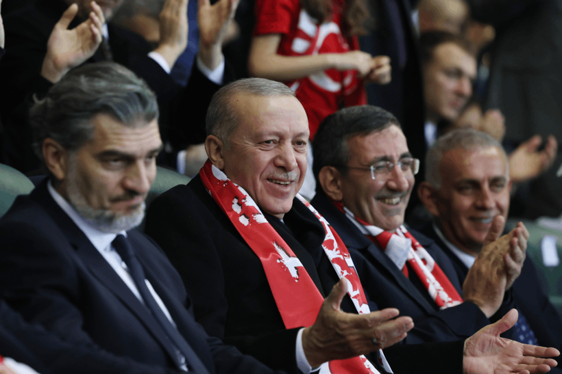 Cumhubaşkanı Erdoğan'ın Gol Sevinci Maça Damga Vurdu! Bir Tarafta Kahkaha Bir Tarafta Şaşkın - Resim : 2