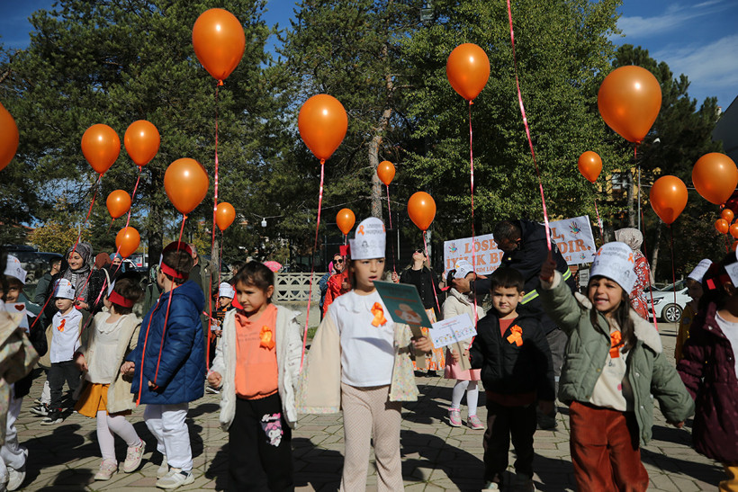 Karabük'te Balonlar Lösemi Hastaları İçin Uçtu: 'Lösemi Değil İyilik Bulaşıcıdır' - Resim : 2