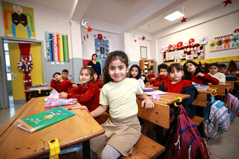 Ara Tatil Bitti, 18 Milyon Öğrenci Dersbaşı Yaptı - Resim : 1