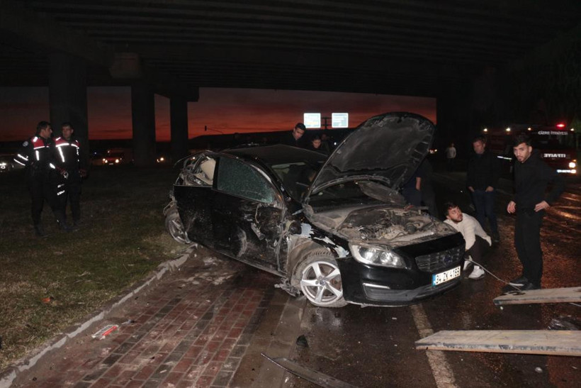 Freni Boşalan Vinç 6 Aracı Biçip Geçti: 7 Yaralı - Resim : 2