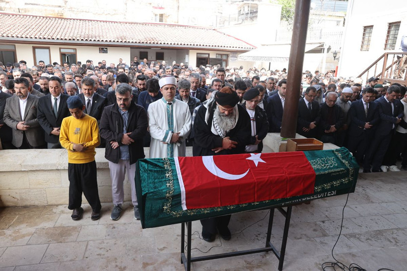 11 Yaşında 8 Fidan... Türkiye Okul Baskınında Ölen Yavrularını Uğurladı - Resim: 8